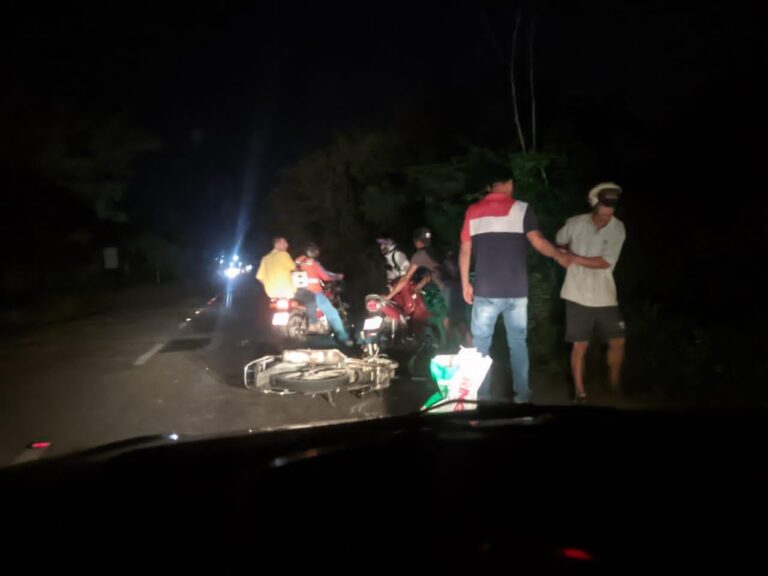 Un hombre lesionado tras perder el control de la moto en la vía Ureña – Tienditas