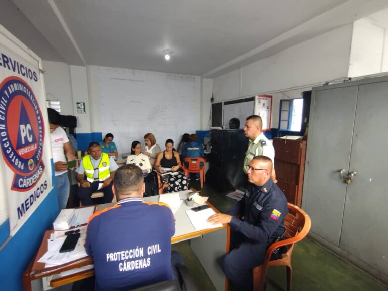 En Cárdenas capacitan a la comunidad para actuar ante posibles emergencias