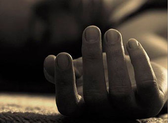 Asesinó a la madre de sus hijos mientras éstos dormían