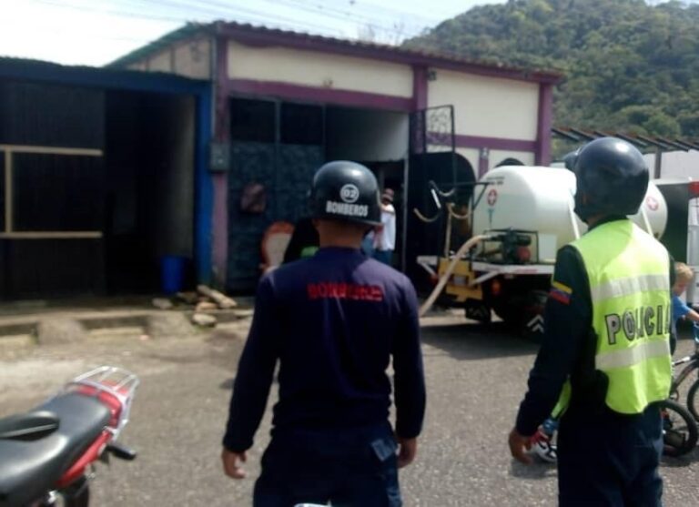 Corto circuito pudo haber originado el incendio de dos viviendas en la zona norte del Táchira