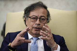 Presidente de Colombia anuncia ruptura con la coalición de gobierno y llama a movilización en calle