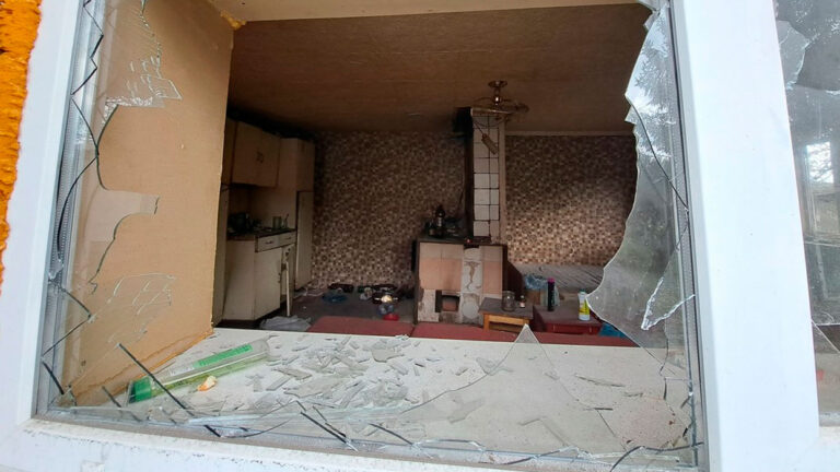 Mueren 2 mujeres en un ataque de Ucrania contra una zona residencial en Donetsk