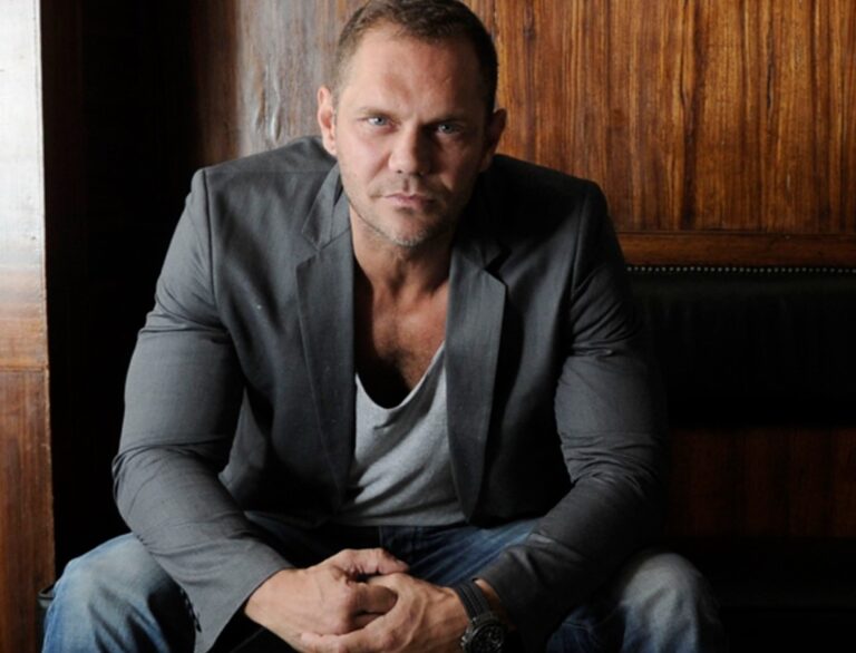 Exactor porno Nacho Vidal fue exculpado de delito de homicidio durante rito espiritual