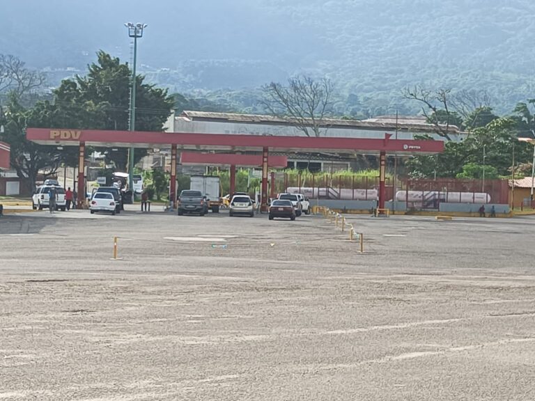 Mesa de Combustible atendió a más de 365 mil usuarios en abril