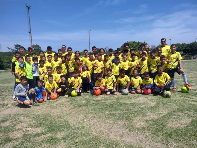Fundación Álvaro Duarte celebró su primer año con juegos amistosos