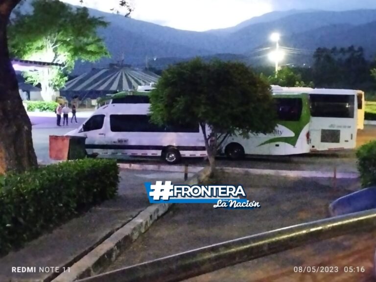 Escolares inician la semana con la reactivación del transporte escolar de frontera