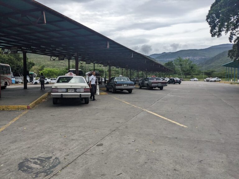 Transportistas exigen que se elimine el cobro por desinfección en el terminal de San Antonio