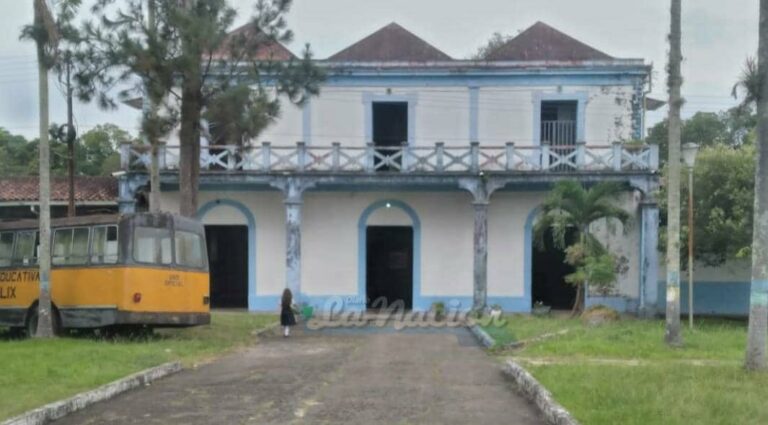 Con moho y filtraciones se encuentra la Escuela Granja de San Félix