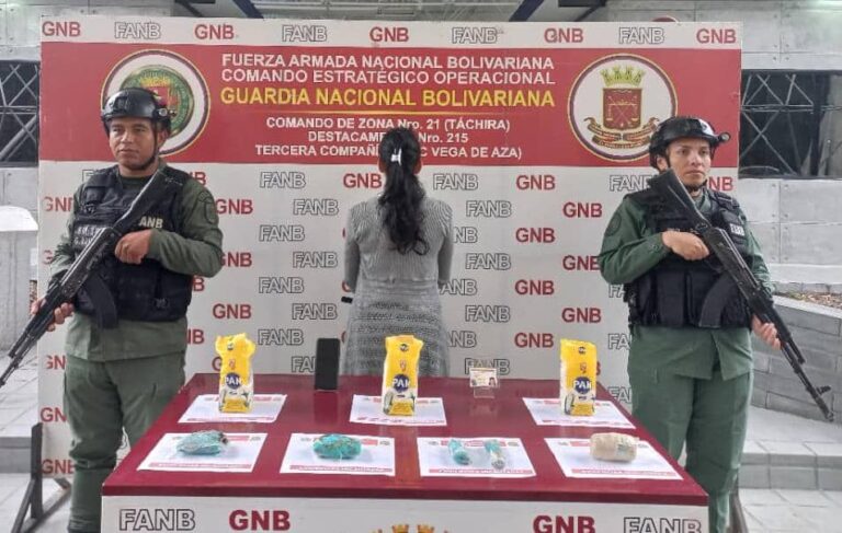 Detenida con casi un kilo de droga en harina de maíz e intraorgánica