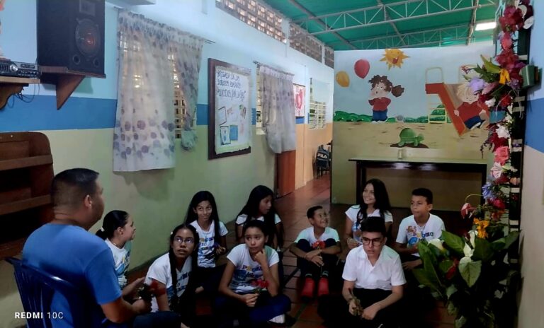 Colegio La Compañía de Jesús celebró fiesta de Cruz de Mayo