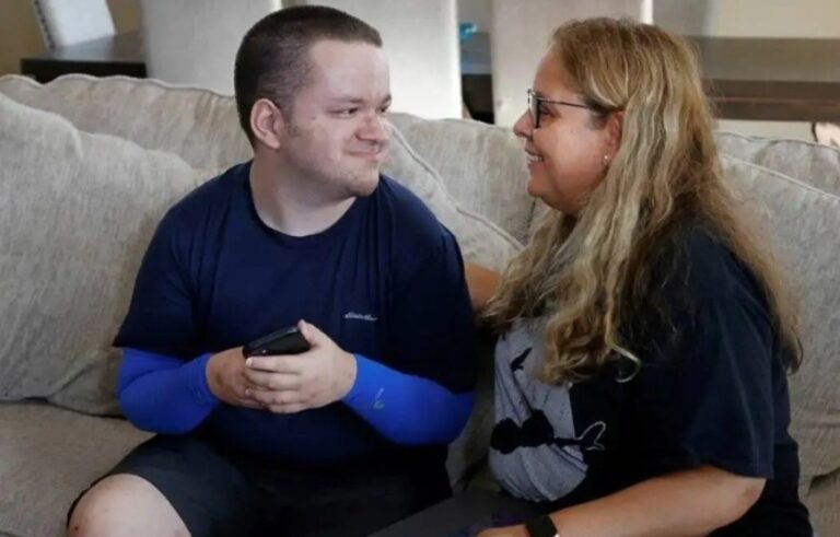 Exclusión de estudiantes con discapacidades en anuario escolar genera indignación