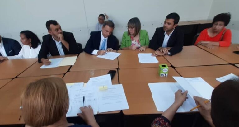 ¿Quién es el primer candidato en inscribir formalmente su candidatura a las primarias de la oposición?