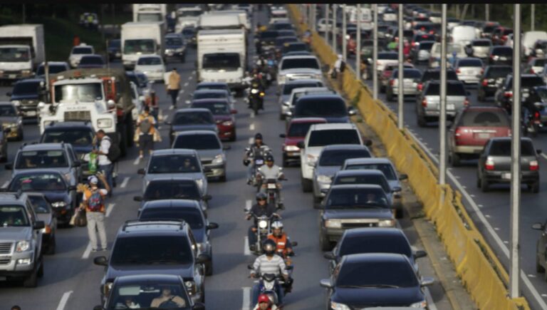 ¿Cuánto cuesta el mantenimiento de un carro en Venezuela?
