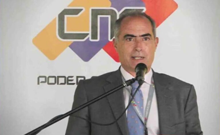 Roberto Picón se suma a la lista de renuncias en el CNE