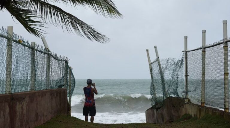 Bret se forma en el Atlántico y se dirige a las Antillas Menores con posibilidad de convertirse en huracán