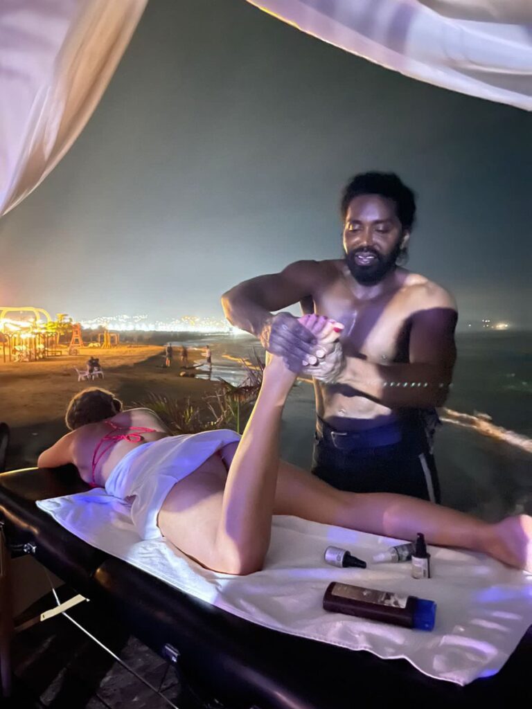 Polémico video de la primera dama de Colombia recibiendo un masaje a la orilla del mar en Cartagena