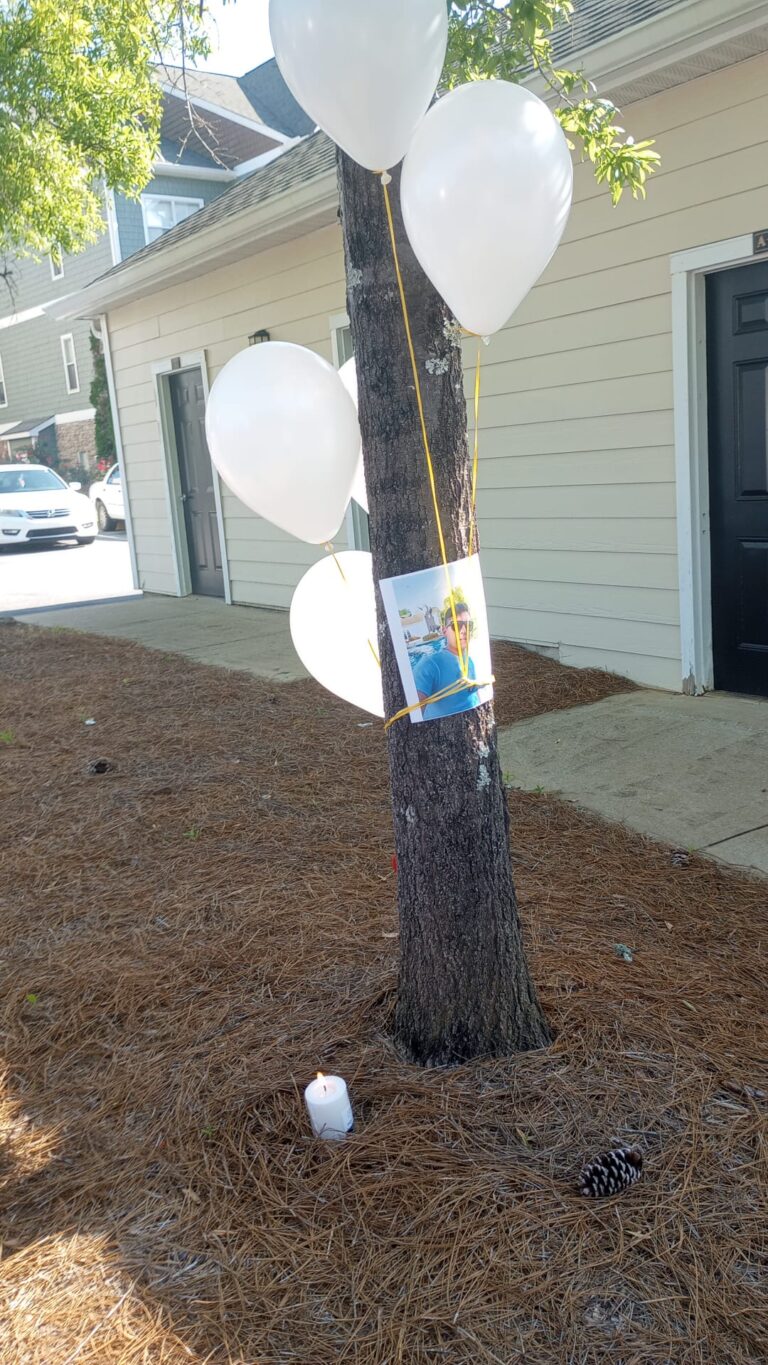 En EE UU le dan el último adiós a Erick Niño