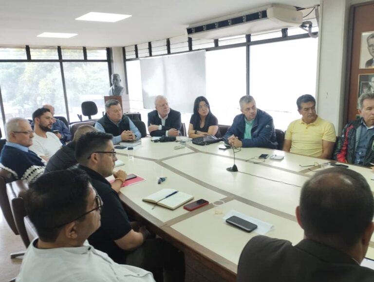 Realizan primer encuentro de Cámaras y Asociaciones de sectores de la economía tachirense