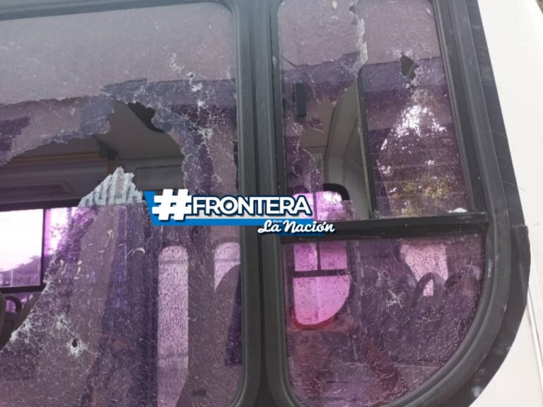 Destrozan las ventanas del autobús de la escuela de niños especiales en San Antonio