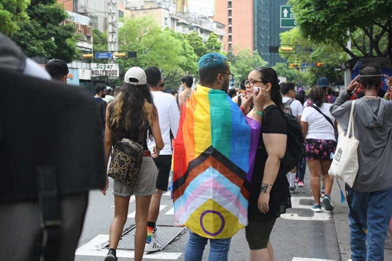 Restaurantes seguros para personas LGBTI abren en Caracas más allá del «pinkwashing»