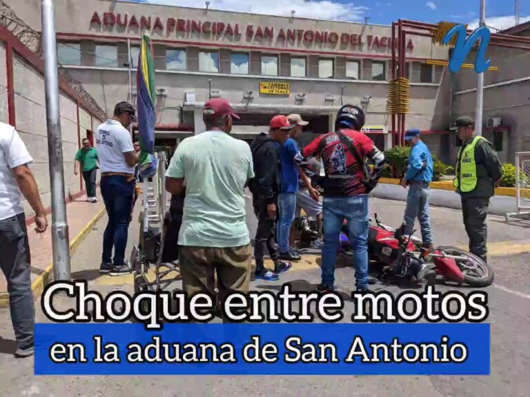 Choque entre motos en la aduana de San Antonio deja en evidencia la imprudencia de algunos conductores