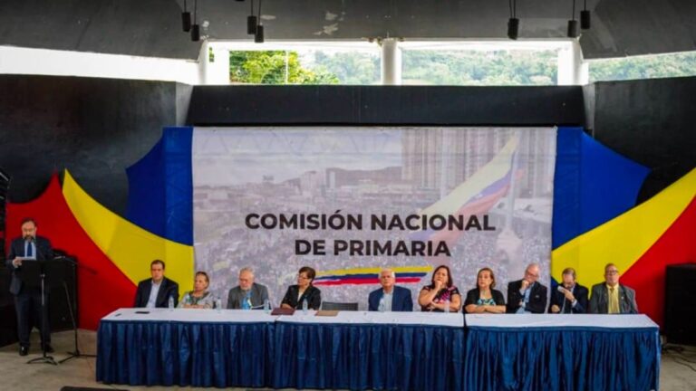 Avanza registro de venezolanos en el exterior para la elección primaria