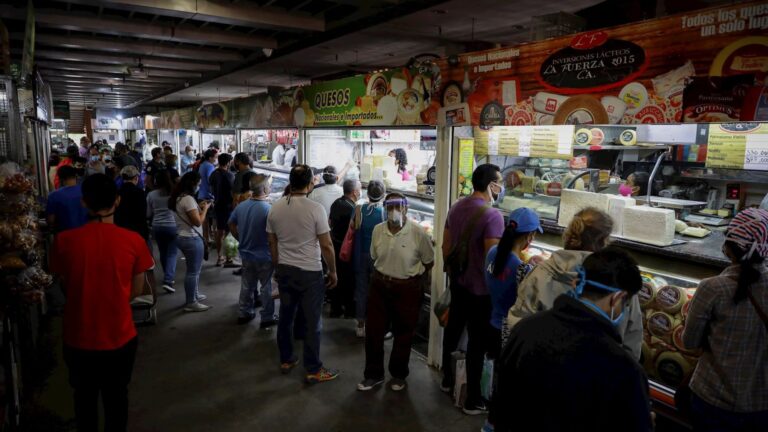 Cesta Petare aumentó en bolívares y en dólares en semana 24 del año