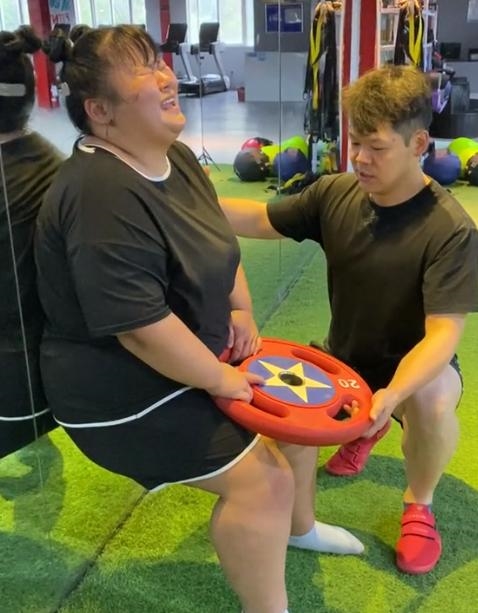 Influencer china murió cuando participaba en un campamento para bajar de peso