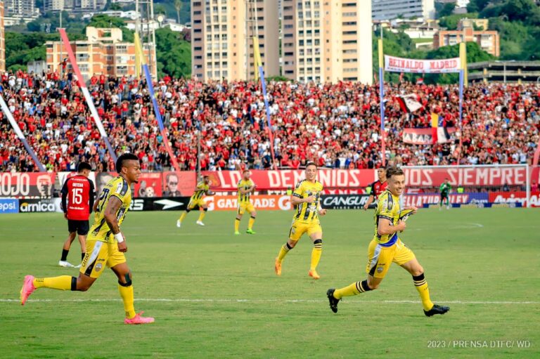 Puerto Cabello solvente en la cima; Táchira escolta al líder y Portuguesa no se detiene