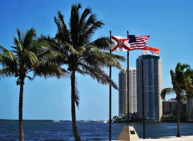 ¿Qué contempla la agresiva ley migratoria que entró en vigor en Florida, EE.UU.?