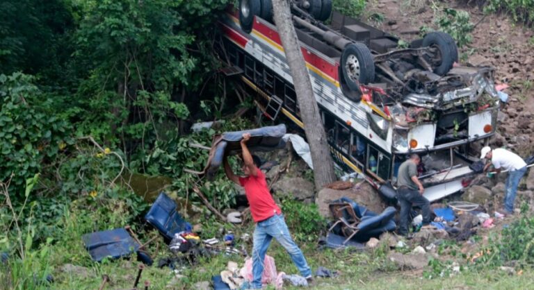 Familiares de víctimas venezolanas luchan por repatriar cuerpos tras trágico accidente en Bucaramanga