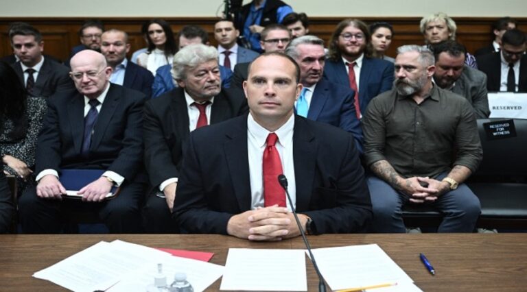 Exfuncionario de inteligencia de EE.UU. revela programa secreto sobre estudios extraterrestres