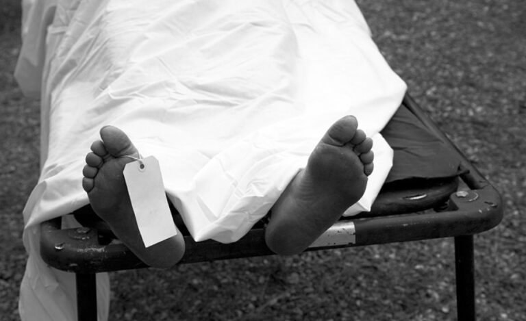 Joven de 17 años falleció tras ingerir ron adulterado en fiesta de graduación