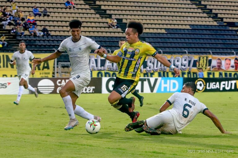 Tres puntos separan a Táchira del líder Puerto Cabello que perdió ante Caracas