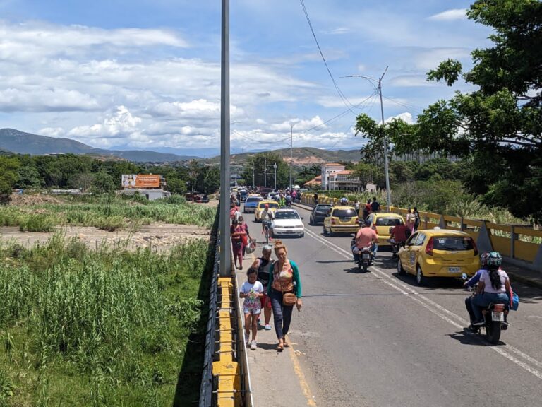 ¿Así luce el puente Simón Bolívar este sábado 15 Jul?
