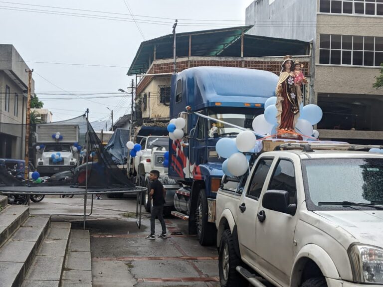 En la frontera los transportistas celebraron a su patrona