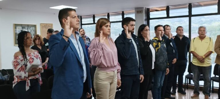 Electa y juramentada directiva de la Cámara de Turismo