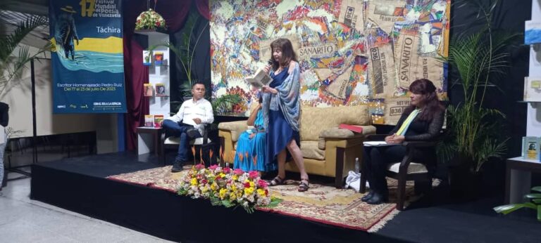 Festival internacional de poesía en San Cristóbal