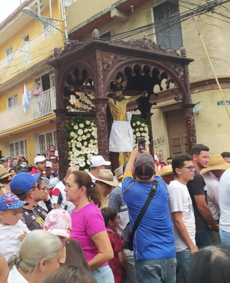 GALERÍA | El Santo Cristo de La Grita fue llevado al Santuario