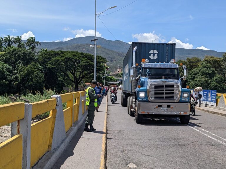 Así luce el puente Simón Bolívar este miércoles #26Jul