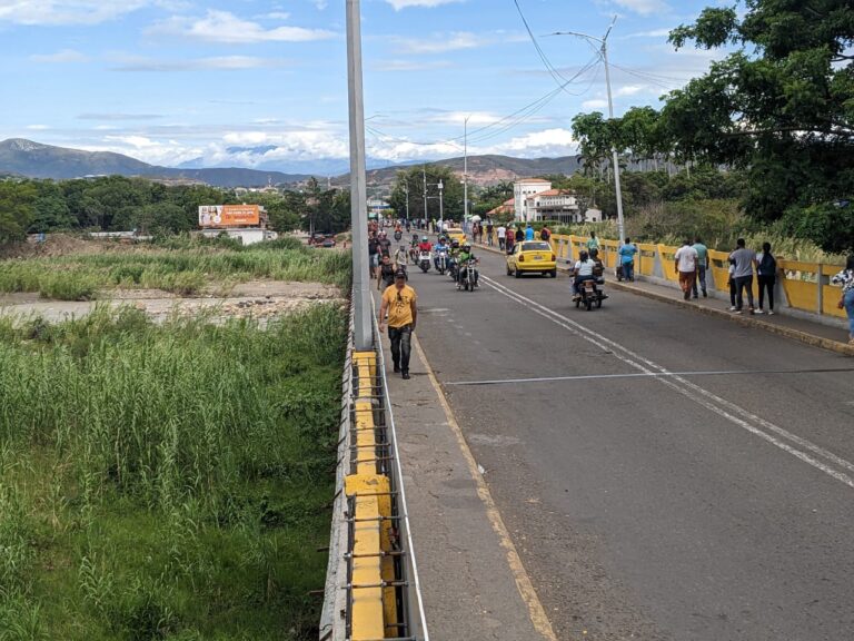 Viernes concurrido en el tramo binacional