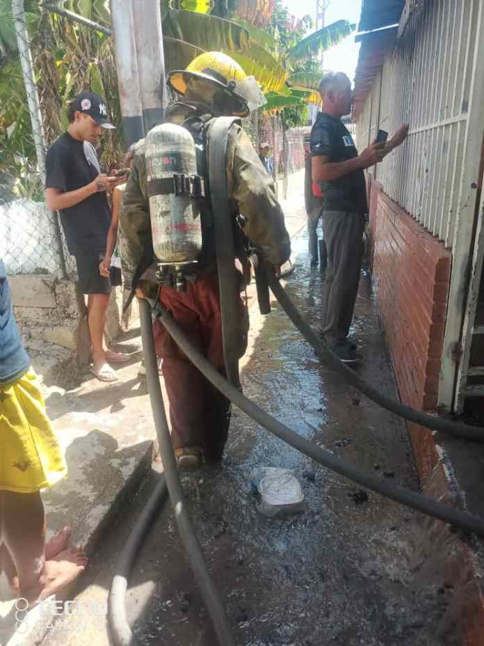 Detenido sujeto por incendiar la casa de su esposa
