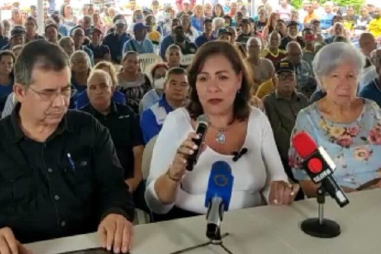María Carolina Uzcátegui: A finales de mes se conocerán centros de votación para octubre