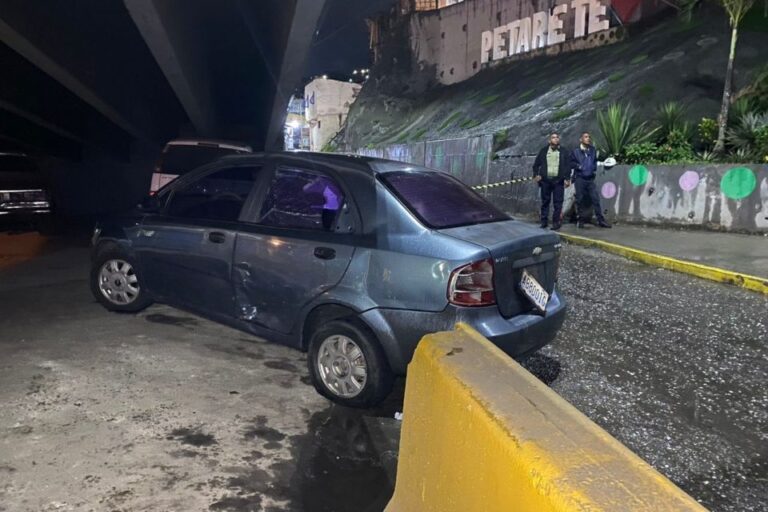 Sujetos desconocidos lanzaron granada debajo del elevado en Palo Verde