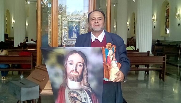 ¡Todos con María…!