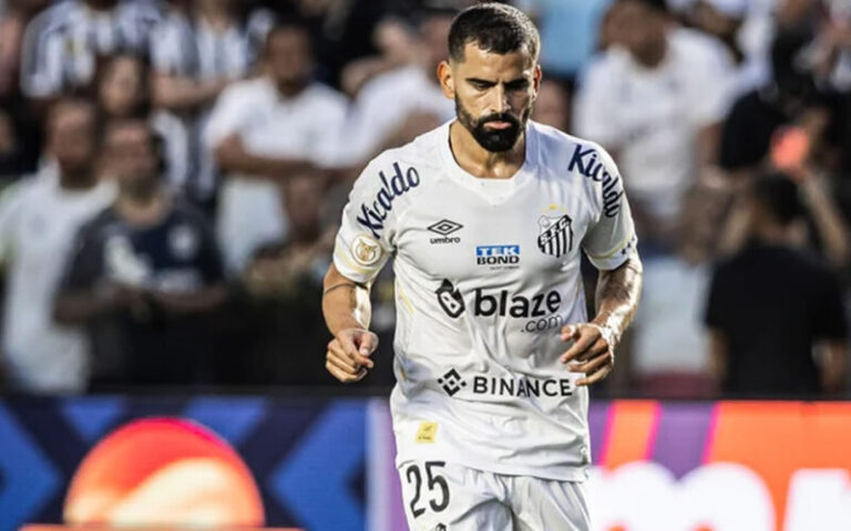 Tomás Rincón debutó en el Santos en noche destacada de Soteldo