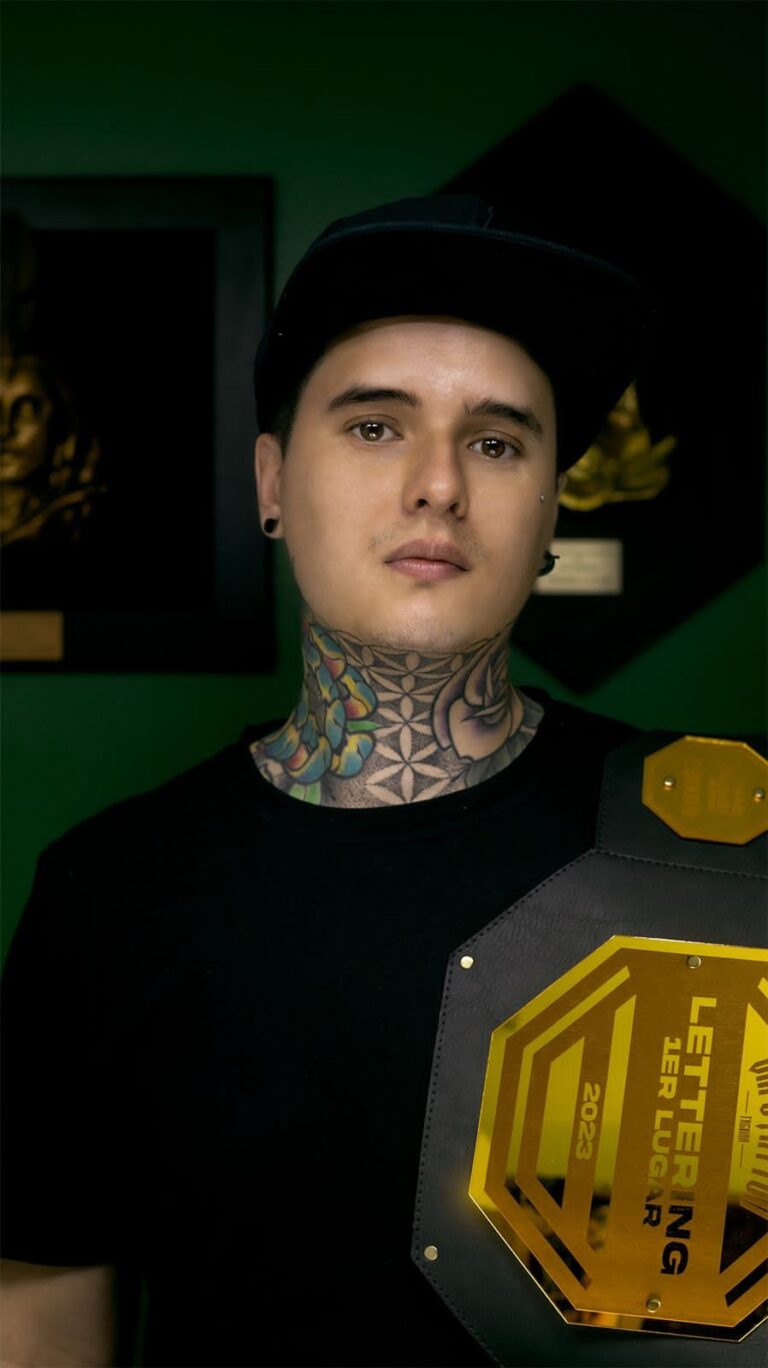 Sobre la piel ajena ha escrito su propio destino