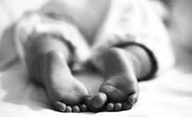 Bebé de 9 meses murió electrocutado mientras gateaba