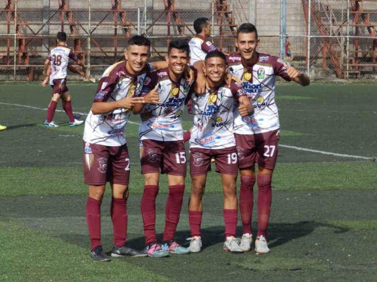 Ureña Fútbol Club de fiesta por segunda victoria consecutiva