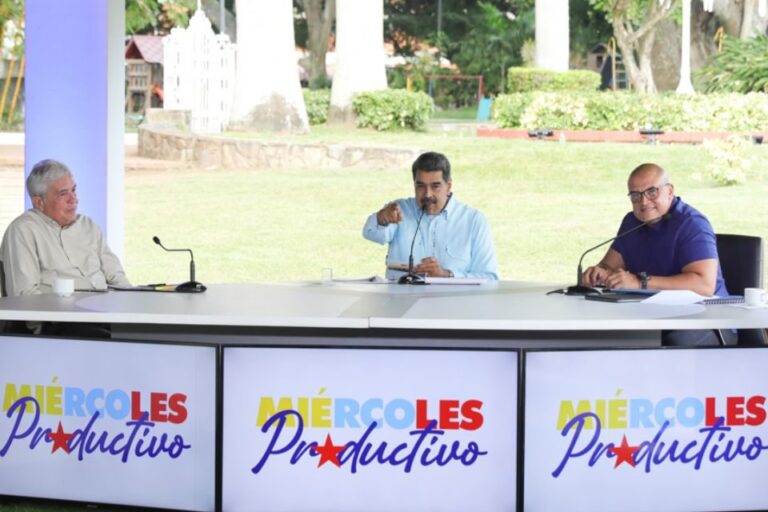 Maduro crea «zona económica alimentaria» como propuesta de inversión a países BRICS